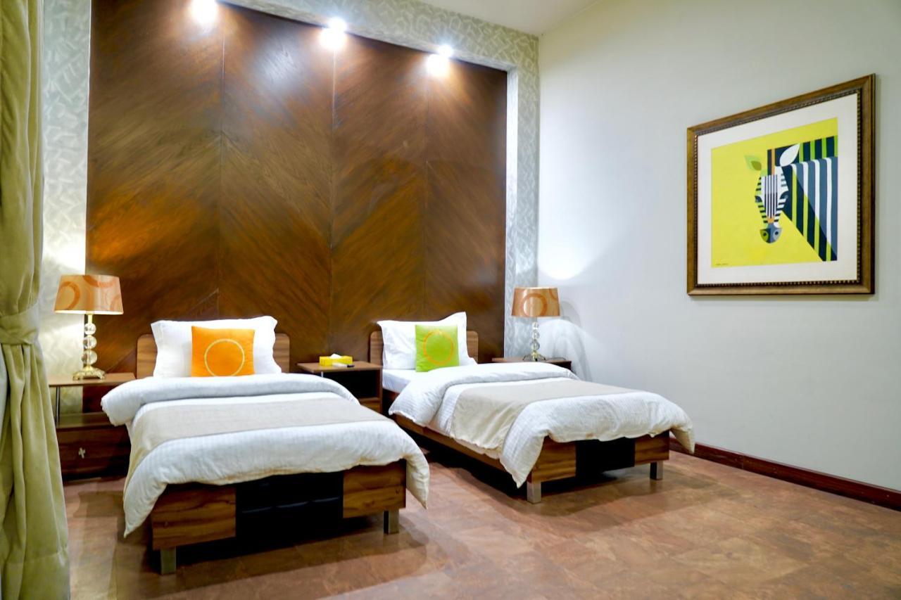 Circle Club Faisalabad Hotel Luaran gambar