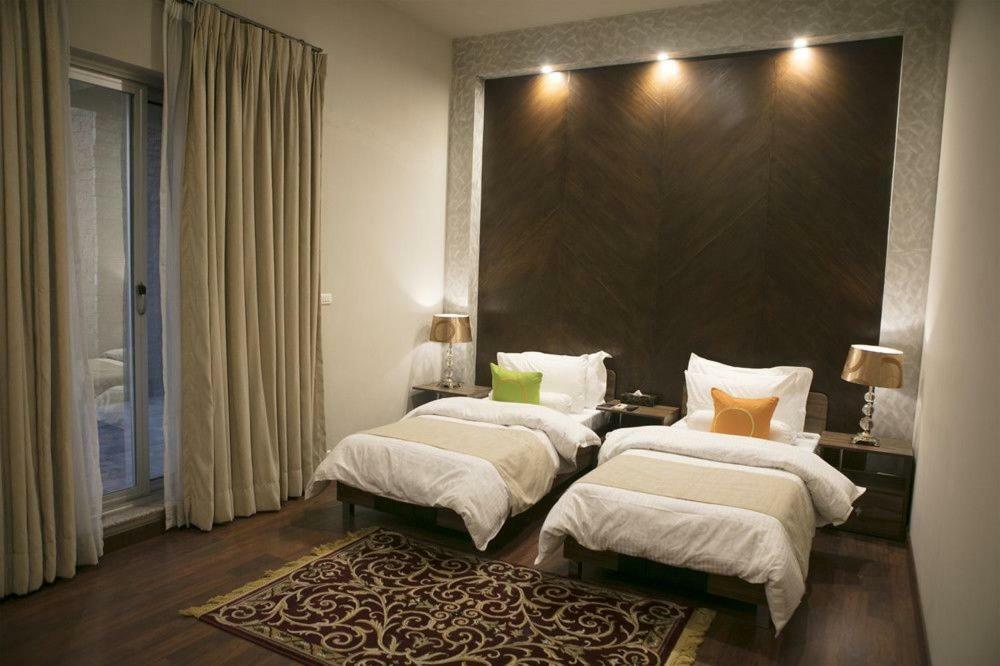 Circle Club Faisalabad Hotel Luaran gambar